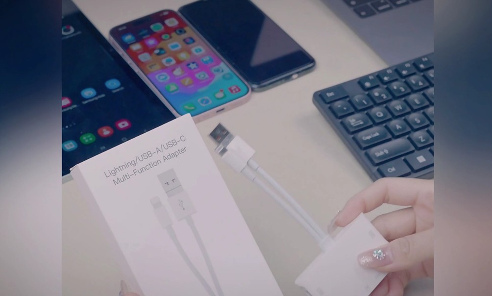 iPhone USBのSDカードリーダーc